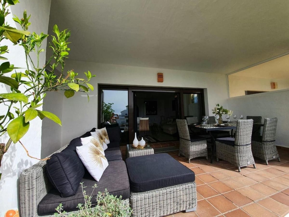 3 bedroom Townhouse for rent in La Alcaidesa with pool garage - € 2,500 (Ref: 10026562)