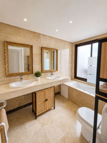 3 sypialnia Dom do wynajęcia w La Alcaidesa z basenem garażem - 2 500 € (Ref: 10026562)