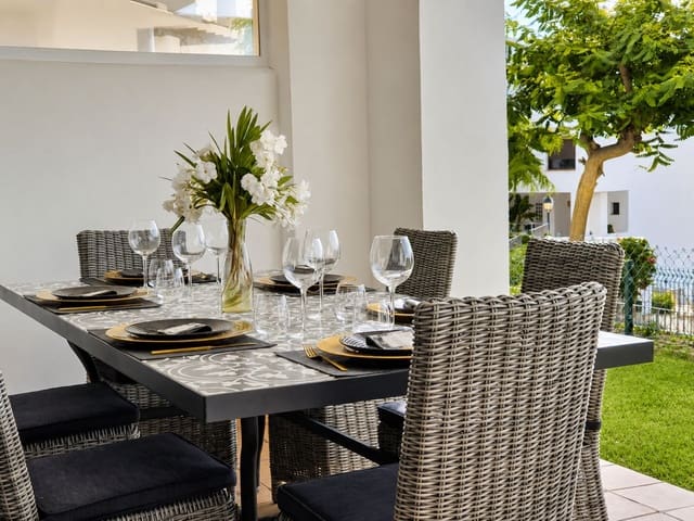 3 sypialnia Dom do wynajęcia w La Alcaidesa z basenem garażem - 2 500 € (Ref: 10026562)