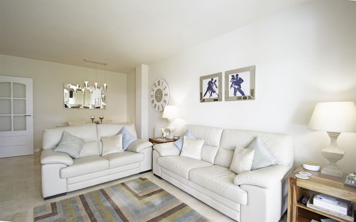 Apartamento de 2 habitaciones en La Alcaidesa en venta con piscina garaje - 295.000 € (Ref: 10034448)