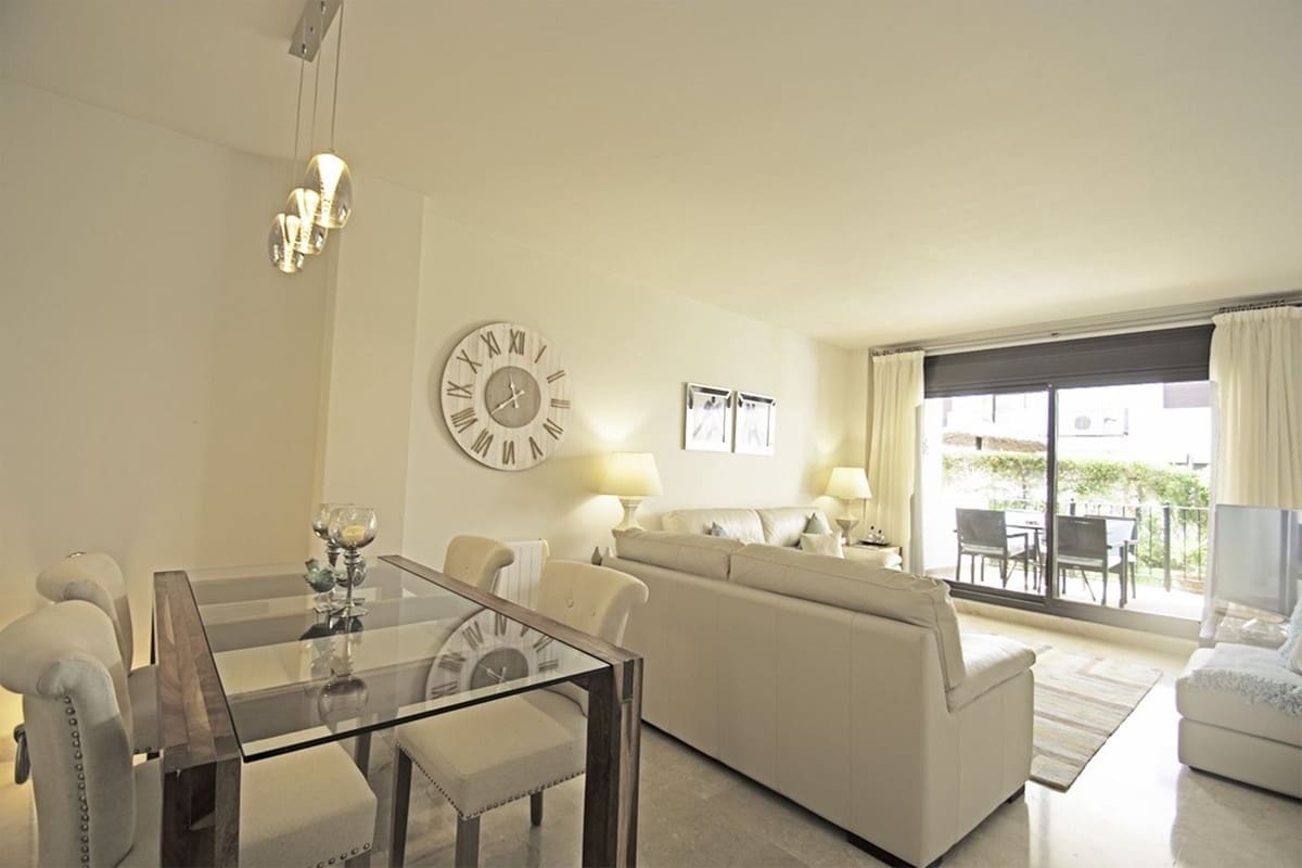 Apartamento de 2 habitaciones en La Alcaidesa en venta con piscina garaje - 295.000 € (Ref: 10034448)