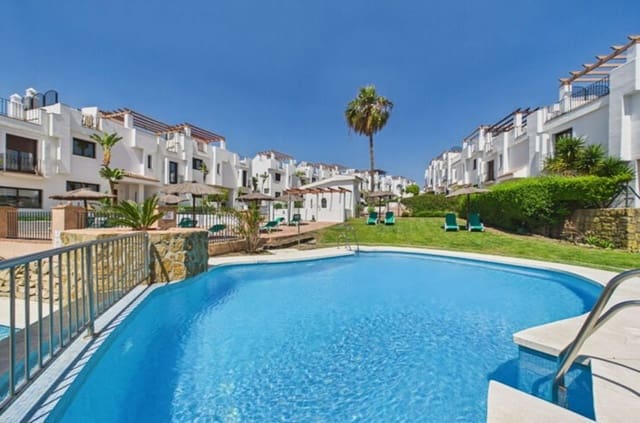 Apartamento de 2 habitaciones en La Alcaidesa en venta con piscina garaje - 295.000 € (Ref: 10034448)