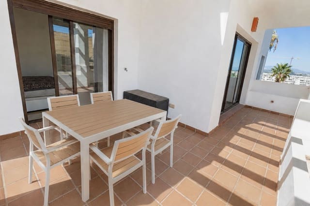 2 slaapkamer Appartement te koop in La Alcaidesa met zwembad garage - € 300.000 (Ref: 10039281)