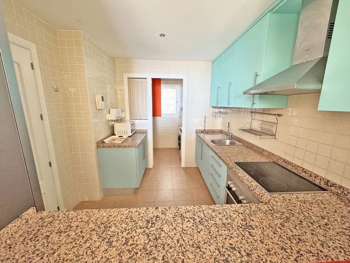 2 sovrum Lägenhet till salu i La Alcaidesa med pool garage - 440 000 € (Ref: 10044161)