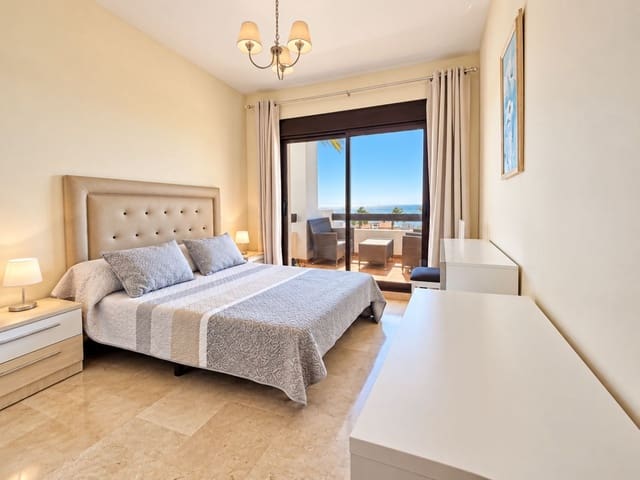 2 chambre Appartement à vendre à La Alcaidesa avec piscine garage - 440 000 € (Ref: 10044161)