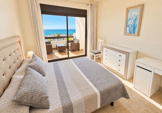 2 chambre Appartement à vendre à La Alcaidesa avec piscine garage - 440 000 € (Ref: 10044161)