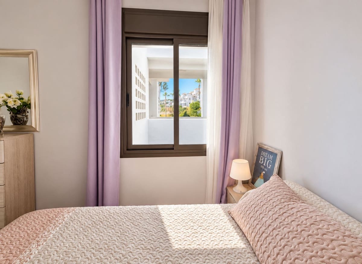 2 bedroom Apartment for sale in La Alcaidesa with pool garage - € 440,000 (Ref: 10044161)
