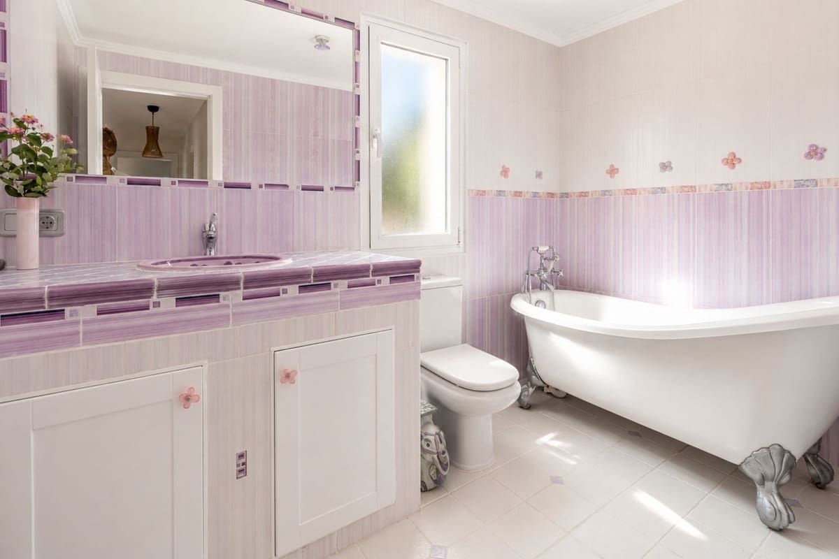 3 sypialnia Dom blizniak na sprzedaż w La Alcaidesa z basenem garażem - 580 000 € (Ref: 10044382)