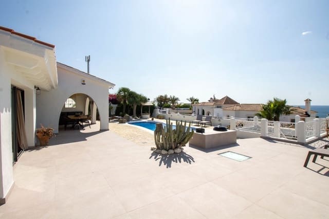   4 soveværelse   ferieBungalow i Punta de la Chullera, Manilva med   garage  - € 1.950 (Ref: 10062827)