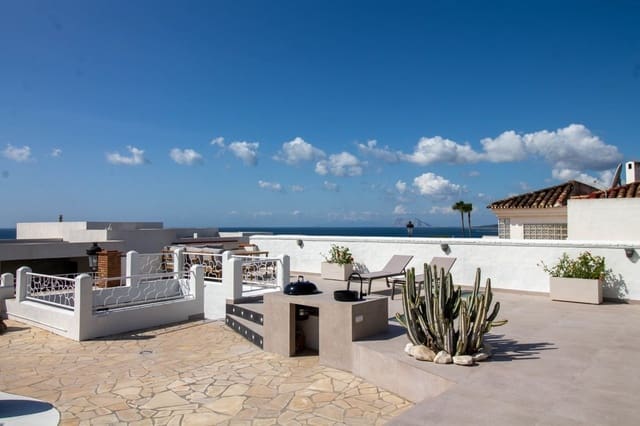   4 soveværelse   ferieBungalow i Punta de la Chullera, Manilva med   garage  - € 1.950 (Ref: 10062827)