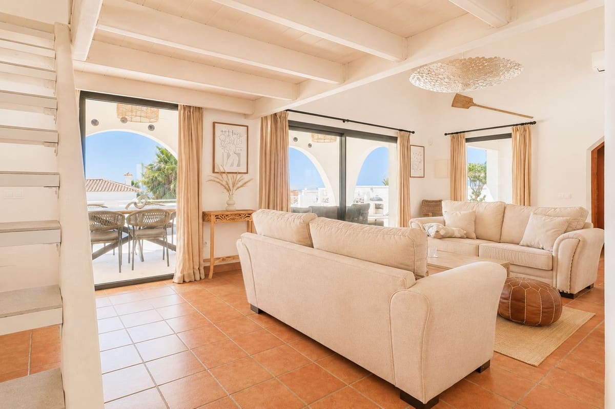 4 soverom Bungalow til salgs i Punta de la Chullera med garasje - € 1 950 (Ref: 10062827)