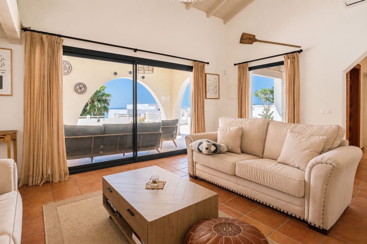 4 soverom Bungalow til salgs i Punta de la Chullera med garasje - € 1 950 (Ref: 10062827)