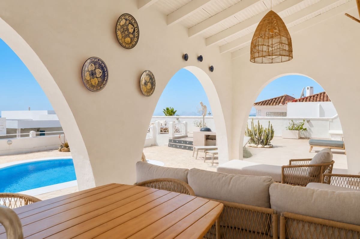 4 soverom Bungalow til salgs i Punta de la Chullera med garasje - € 1 950 (Ref: 10062827)