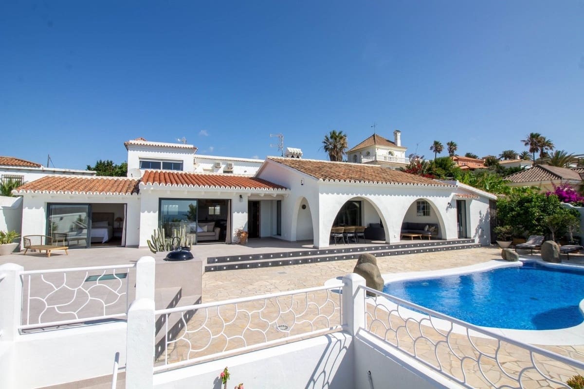 4 soverom Bungalow til salgs i Punta de la Chullera med garasje - € 1 950 (Ref: 10062827)