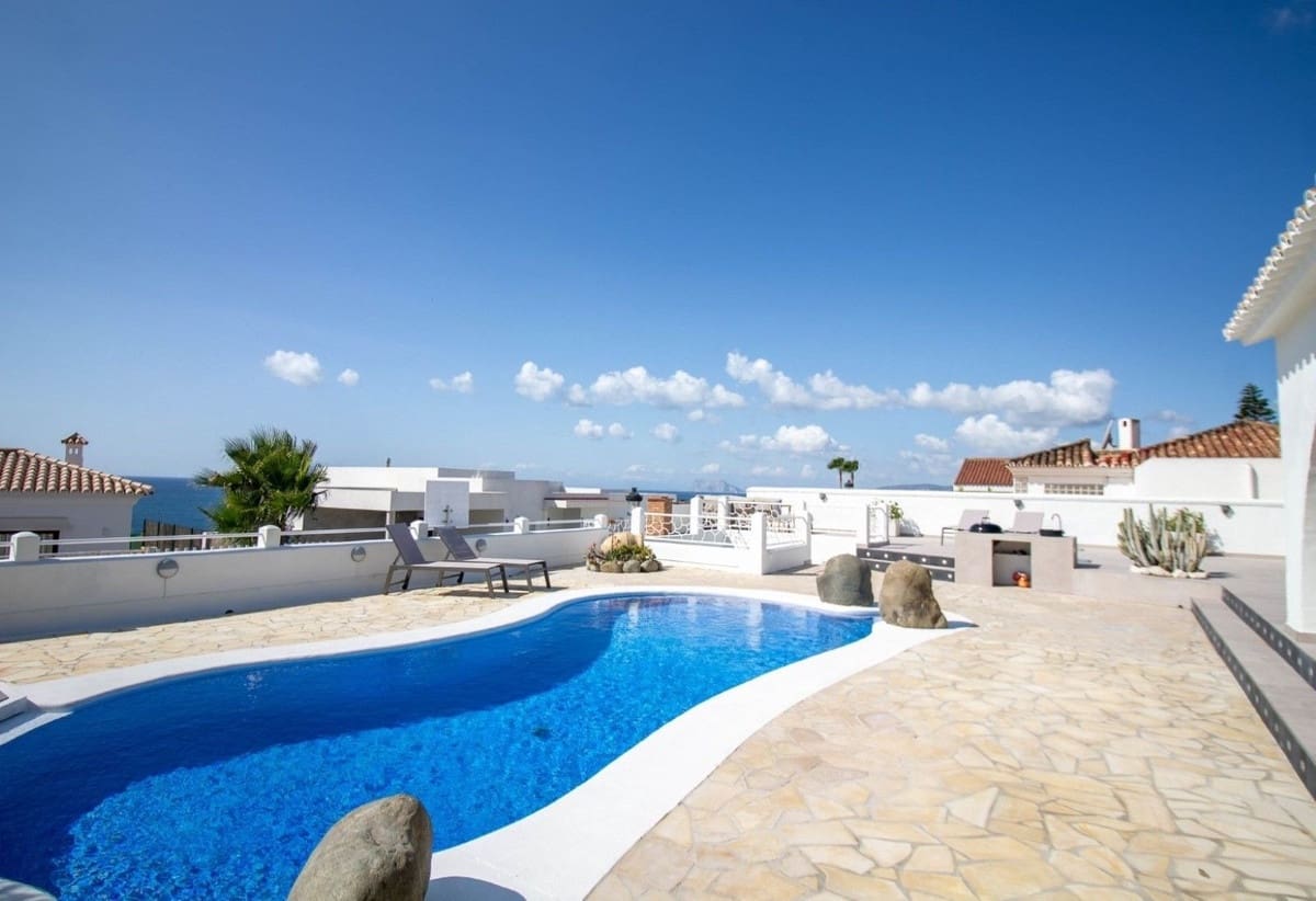 4 soverom Bungalow til salgs i Punta de la Chullera med garasje - € 1 950 (Ref: 10062827)