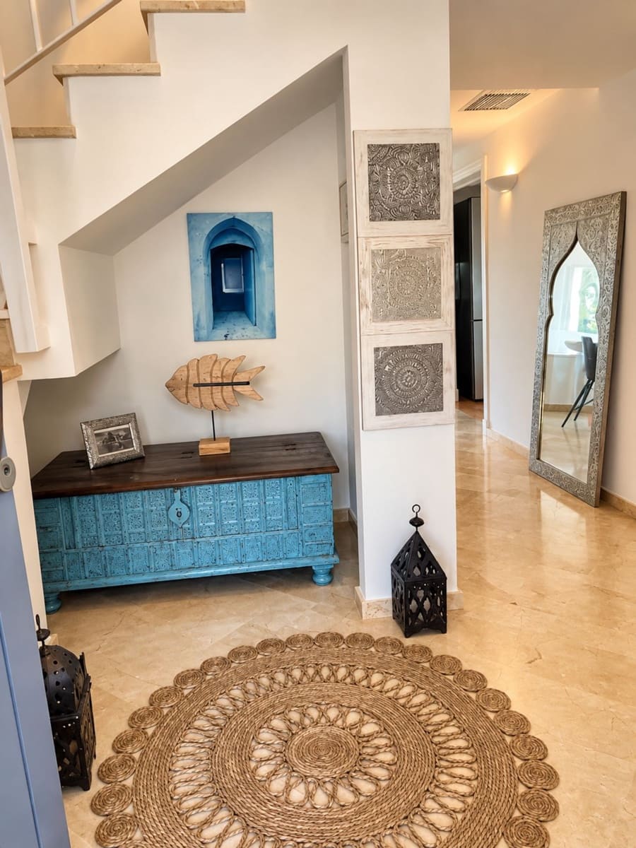 3 Zimmer Reihenhaus zu vermieten in La Alcaidesa mit Pool Garage - 2.500 € (Ref: 10106609)