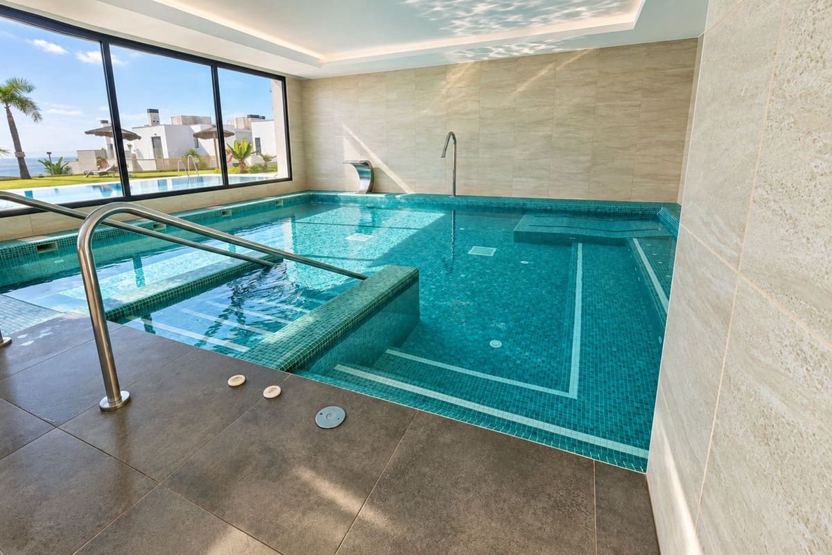 2 bedroom Beach Apartment for sale in La Alcaidesa with pool garage - € 725,000 (Ref: 10110468)