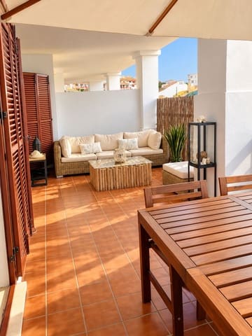 Apartamento de 2 habitaciones en La Alcaidesa en alquiler con piscina garaje - 1.050 € (Ref: 10113426)