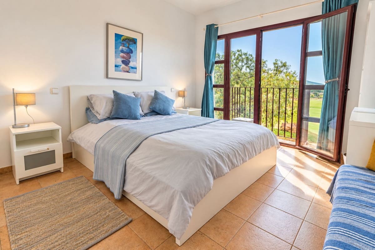 2 Zimmer Haus zu verkaufen in La Alcaidesa mit Pool Garage - 305.000 € (Ref: 10121083)