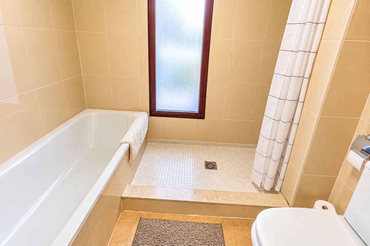 2 Zimmer Haus zu verkaufen in La Alcaidesa mit Pool Garage - 305.000 € (Ref: 10121083)