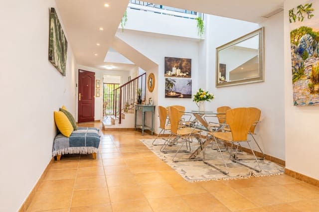 2 quarto Casa em Banda para venda em La Alcaidesa com piscina garagem - 305 000 € (Ref: 10121083)