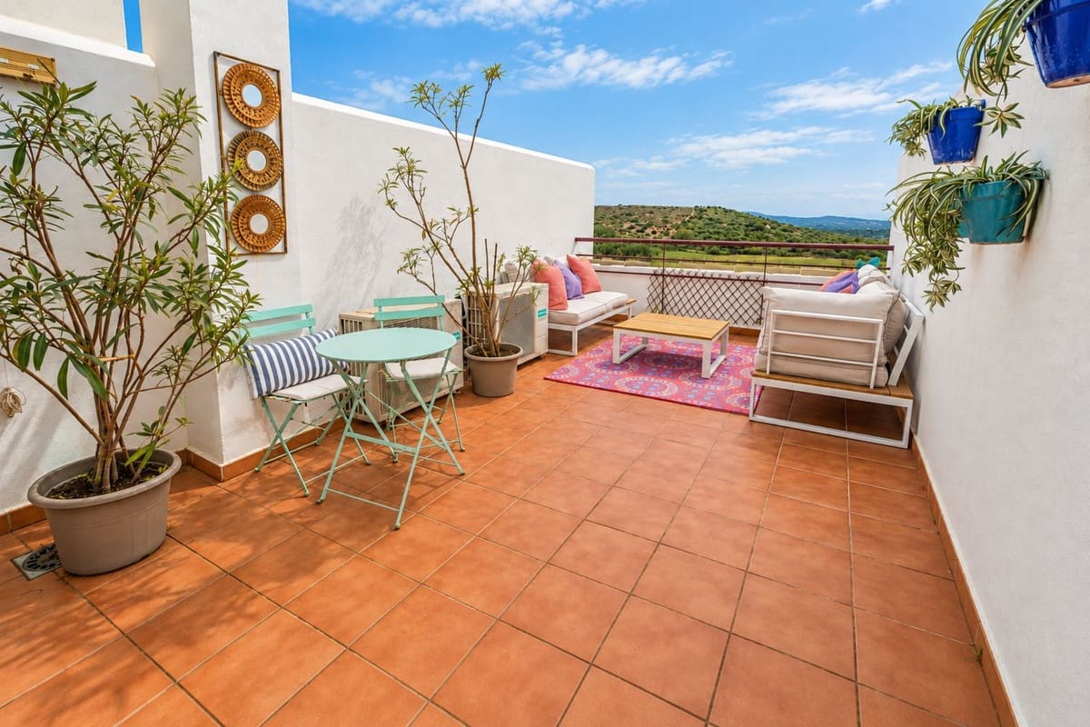 2 Zimmer Haus zu verkaufen in La Alcaidesa mit Pool Garage - 305.000 € (Ref: 10121083)