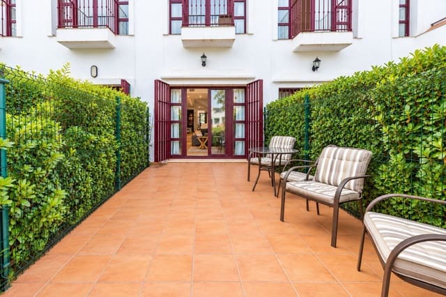 2 quarto Casa em Banda para venda em La Alcaidesa com piscina garagem - 305 000 € (Ref: 10121083)