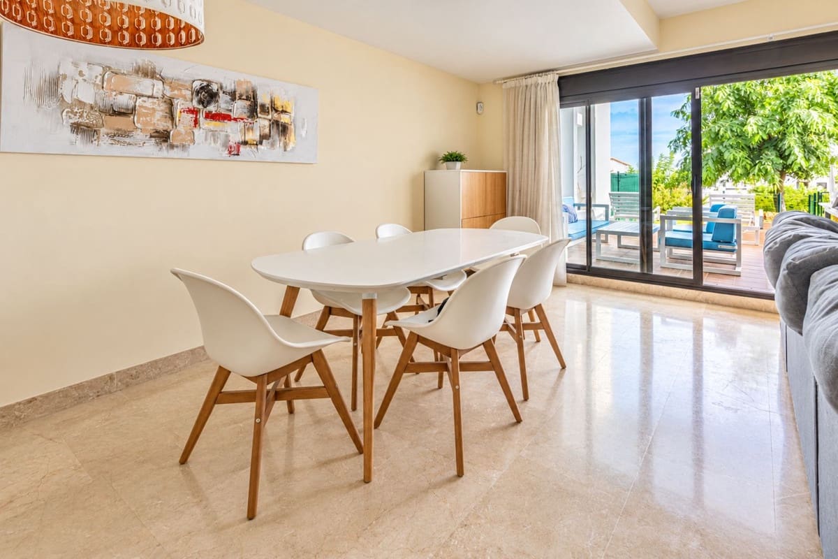 3 bedroom Terraced Villa for rent in La Alcaidesa with pool garage - € 2,300 (Ref: 10130542)