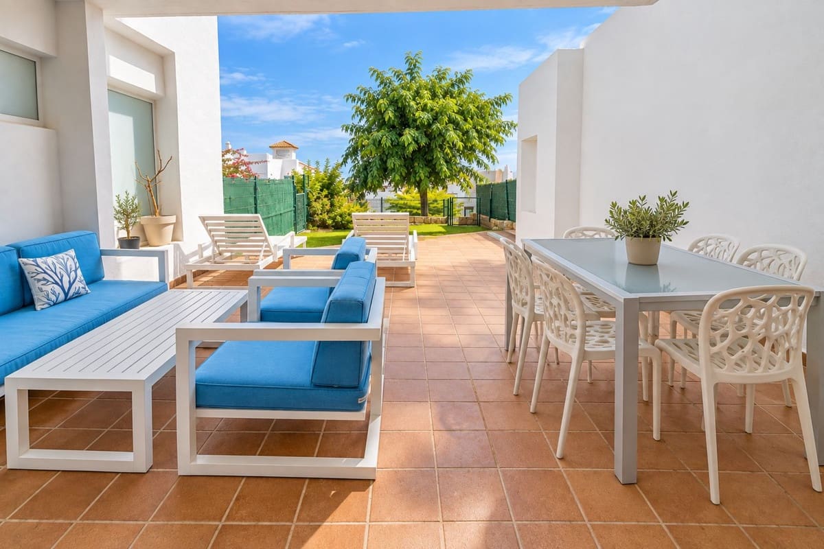 3 bedroom Terraced Villa for rent in La Alcaidesa with pool garage - € 2,300 (Ref: 10130542)
