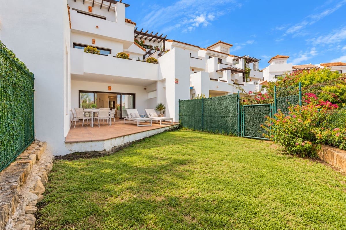 3 bedroom Terraced Villa for rent in La Alcaidesa with pool garage - € 2,300 (Ref: 10130542)