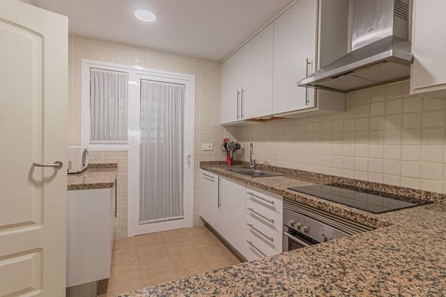 2 Zimmer Strandapartment zu vermieten in La Alcaidesa - 1.300 € (Ref: 10154364)