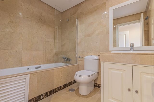 2 Zimmer Strandapartment zu vermieten in La Alcaidesa - 1.300 € (Ref: 10154364)