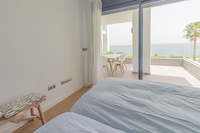 3 slaapkamer Appartement te huur in La Alcaidesa met zwembad - € 2.300 (Ref: 7720564)