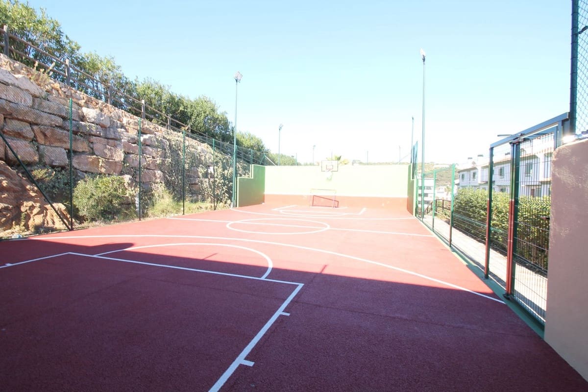 2 camera da letto Appartamento da affittare in La Alcaidesa con piscina garage - 1.400 € (Rif: 8044909)