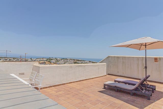 2 Zimmer Penthouse zu vermieten in La Alcaidesa mit Pool Garage - 1.300 € (Ref: 8371462)