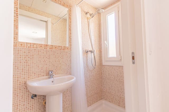 4 sypialnia Dom blizniak na sprzedaż w La Alcaidesa z basenem garażem - 338 000 € (Ref: 8693111)