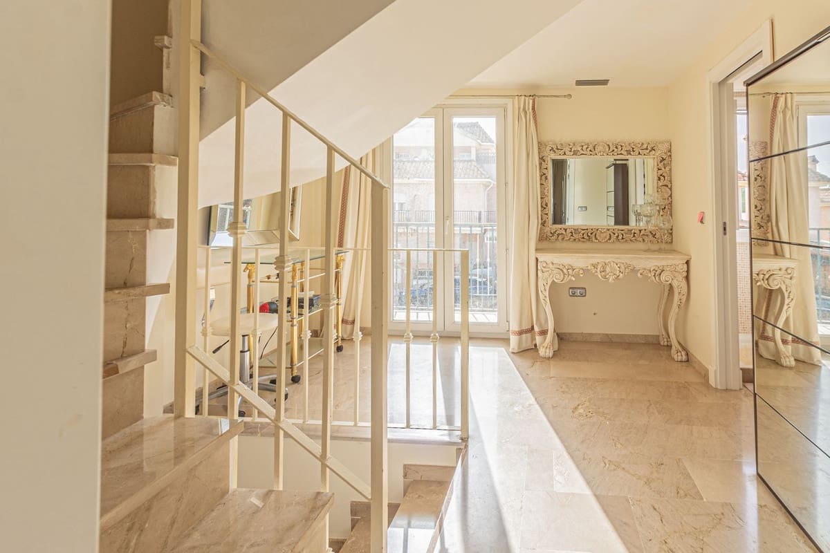 Pareado de 4 habitaciones en La Alcaidesa en venta con piscina garaje - 338.000 € (Ref: 8693111)