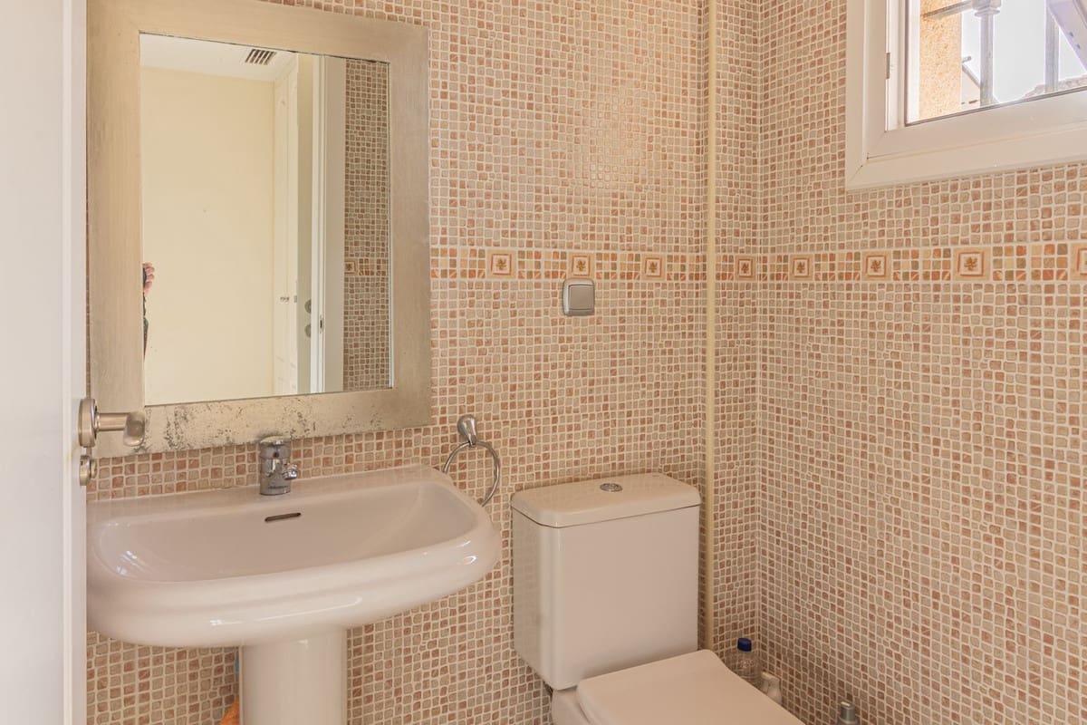 Pareado de 4 habitaciones en La Alcaidesa en venta con piscina garaje - 338.000 € (Ref: 8693111)