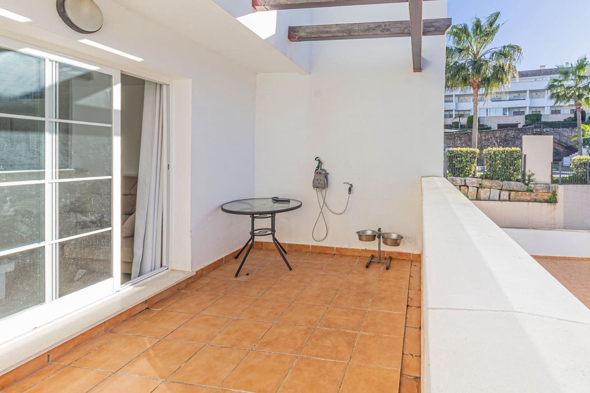 3 chambre Appartement à vendre à La Alcaidesa avec piscine garage - 290 000 € (Ref: 8898037)