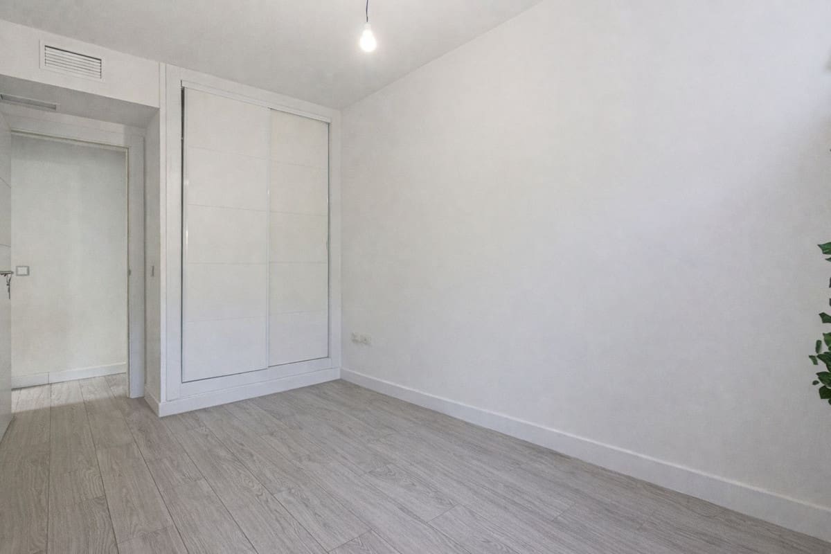 3 soveværelse Lejlighed til salg i La Alcaidesa med swimmingpool garage - € 290.000 (Ref: 8898037)