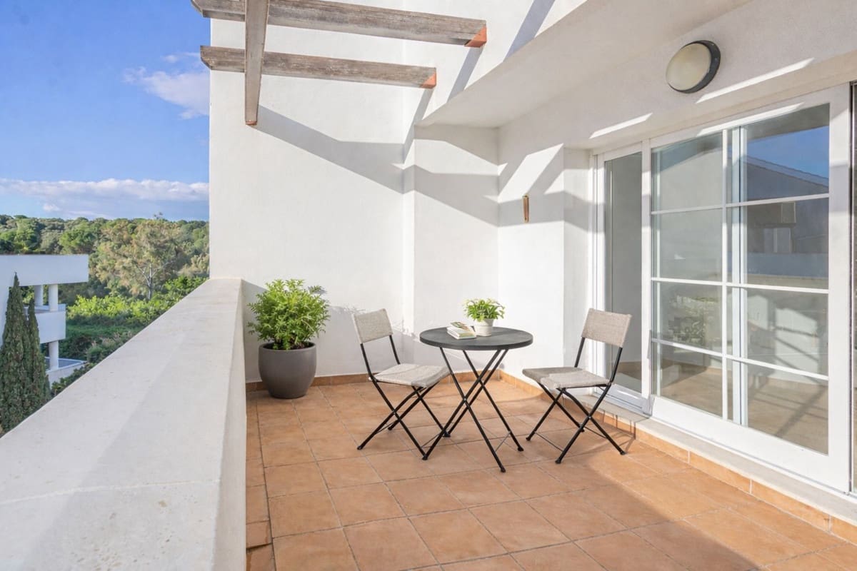 3 soveværelse Lejlighed til salg i La Alcaidesa med swimmingpool garage - € 290.000 (Ref: 8898037)