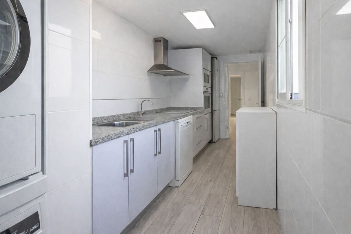 3 soveværelse Lejlighed til salg i La Alcaidesa med swimmingpool garage - € 290.000 (Ref: 8898037)