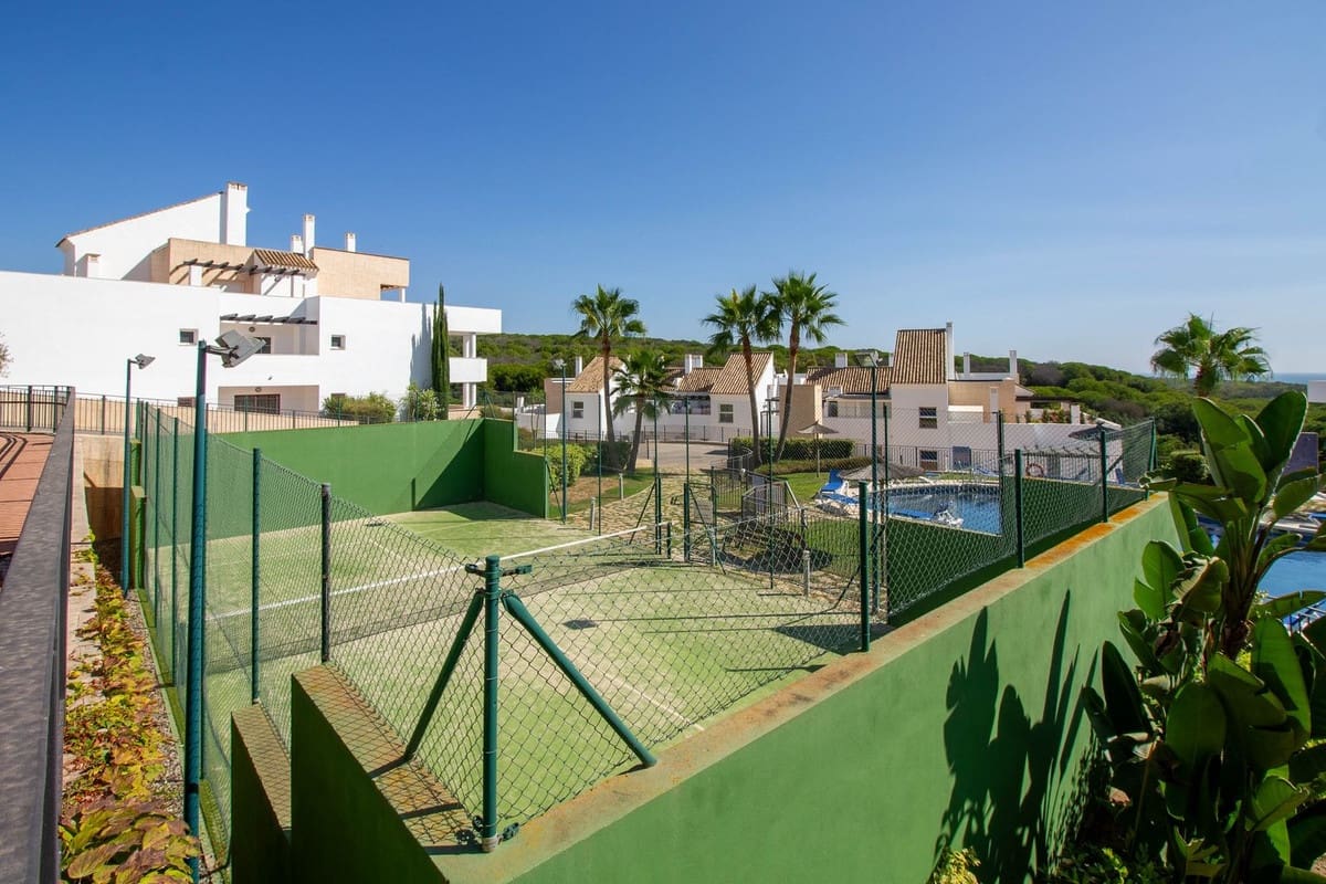 3 soveværelse Lejlighed til salg i La Alcaidesa med swimmingpool garage - € 290.000 (Ref: 8898037)