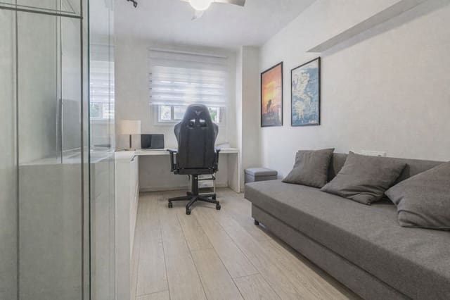 3 soveværelse Lejlighed til salg i La Alcaidesa med swimmingpool garage - € 265.000 (Ref: 8898037)
