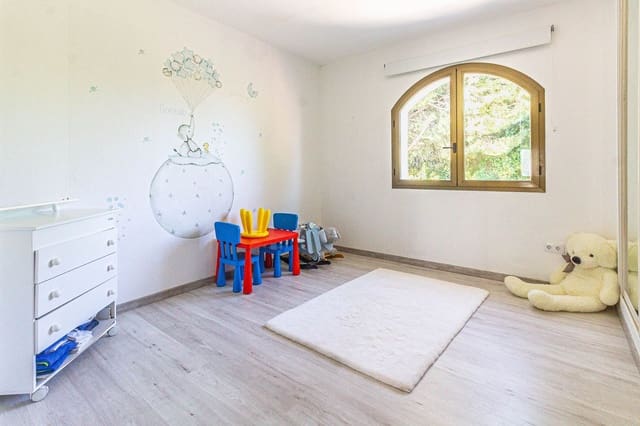 5 camera da letto Villa in vendita in Sotogrande Alto, San Roque con piscina garage - 975.000 € (Rif: 8922484)