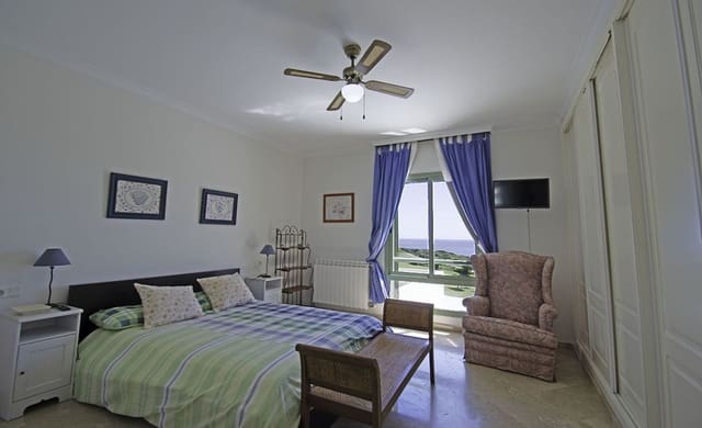 2 chambre Appartement à vendre à La Alcaidesa avec piscine garage - 475 000 € (Ref: 8997327)