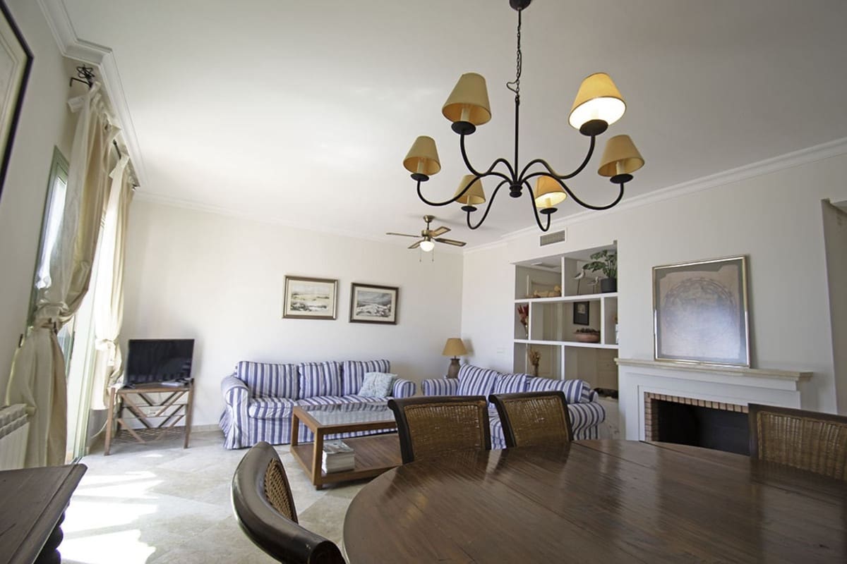 2 chambre Appartement à vendre à La Alcaidesa avec piscine garage - 475 000 € (Ref: 8997327)