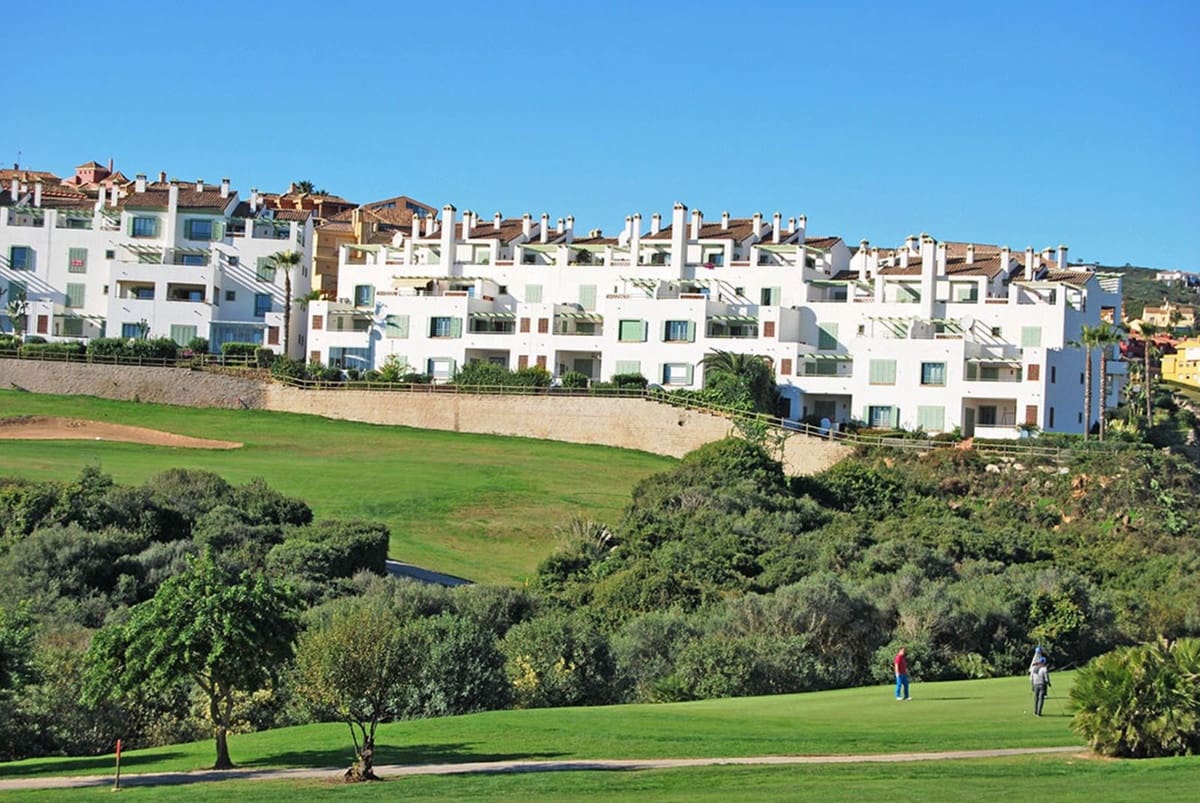 2 chambre Appartement à vendre à La Alcaidesa avec piscine garage - 475 000 € (Ref: 8997327)