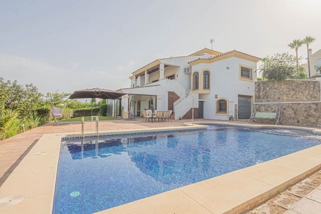 4 soveværelse Villa til leje i La Alcaidesa med swimmingpool garage - € 4.500 (Ref: 9163244)