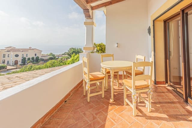4 soveværelse Villa til leje i La Alcaidesa med swimmingpool garage - € 3.950 (Ref: 9163244)